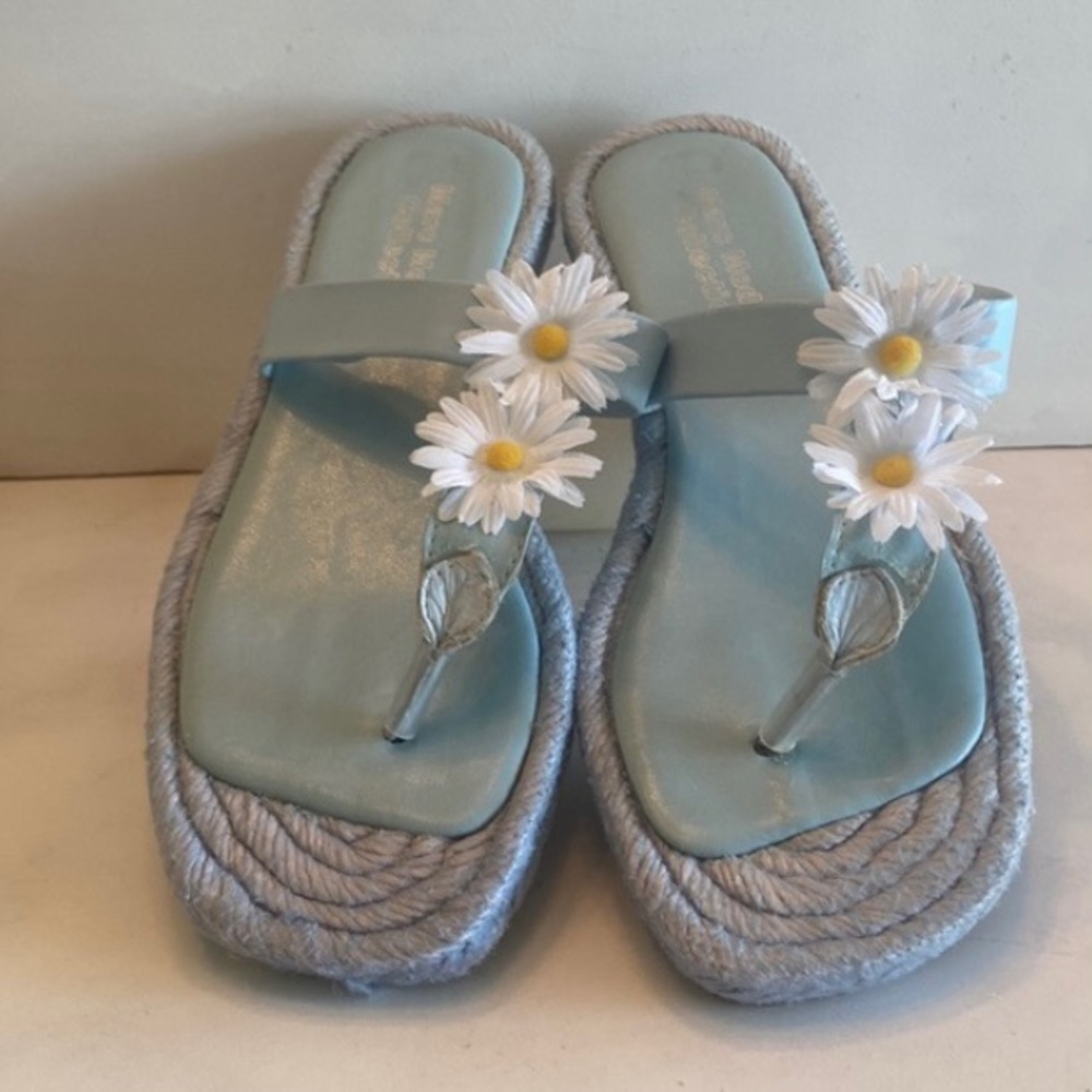 Marc Modavi light blue sandals with daisies and rope vibe soles  Size 38